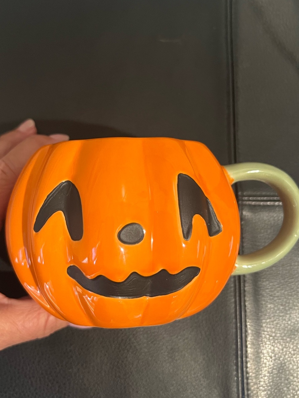 Lg Ceramic orange Halloween pumpkin jack o lantern coffee tea mug cup.